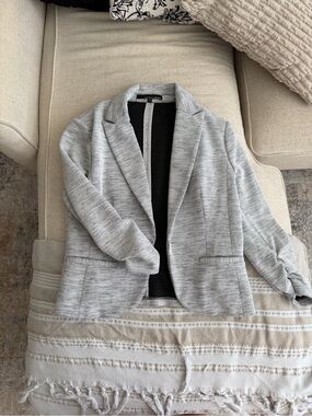 Amanda & Chelsea Light Gray Knit Blazer